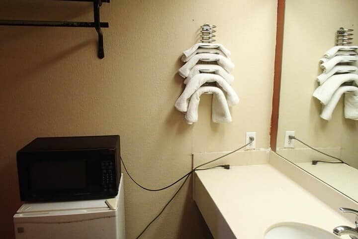 Room 18 of 31